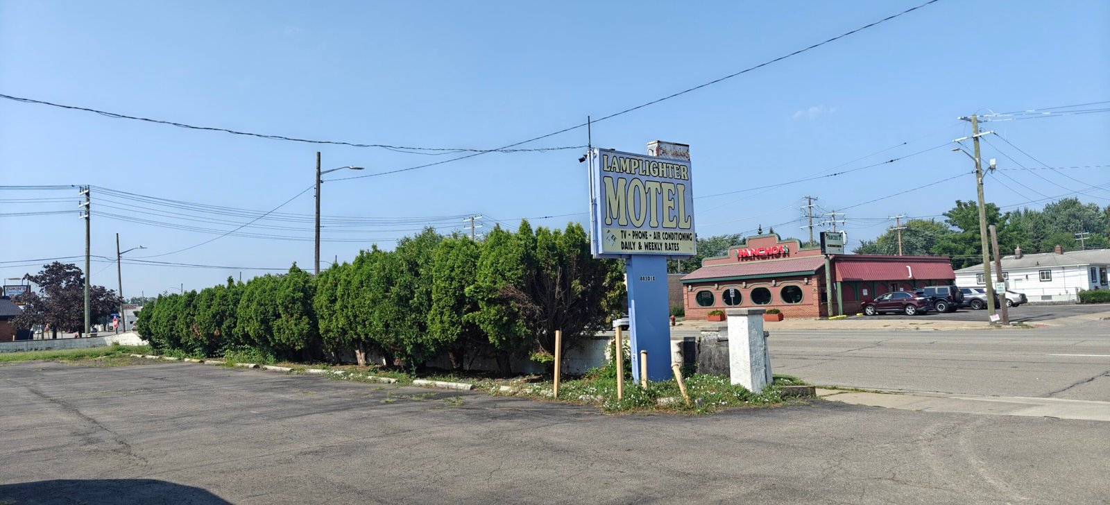 https://lamplightermotel.net/wp-content/uploads/2025/08/IMG20250815110638-scaled.jpeg